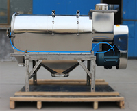 氣旋篩利用的使氣體的回旋將物料撲到篩網(wǎng)上，利用篩網(wǎng)孔徑的大小從而實(shí)現(xiàn)物料的篩分。