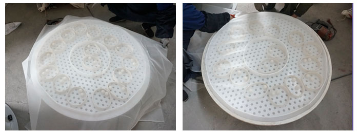 直徑1000型塑料振動篩換網(wǎng)第一步準(zhǔn)備網(wǎng)架平鋪細(xì)網(wǎng)，固定細(xì)網(wǎng)剪去多余細(xì)網(wǎng)。