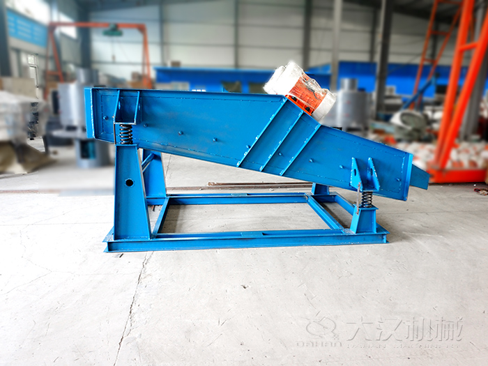 振動脫水篩主要用于選煤，選礦等大型的篩選行業(yè)中。